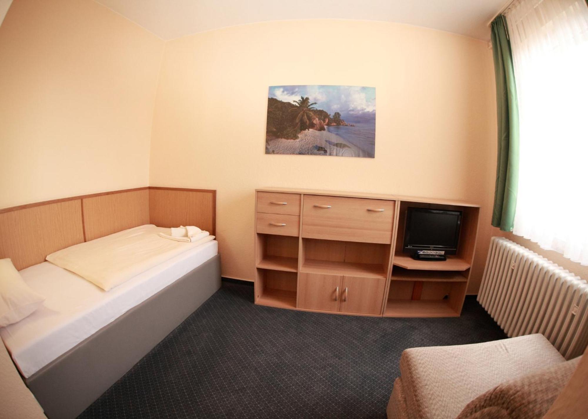 Hotel Bertramshof Wismar Phòng bức ảnh
