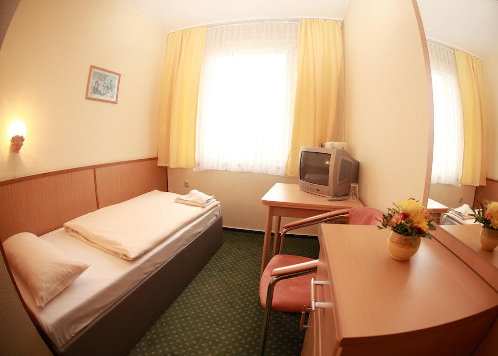 Hotel Bertramshof Wismar Phòng bức ảnh
