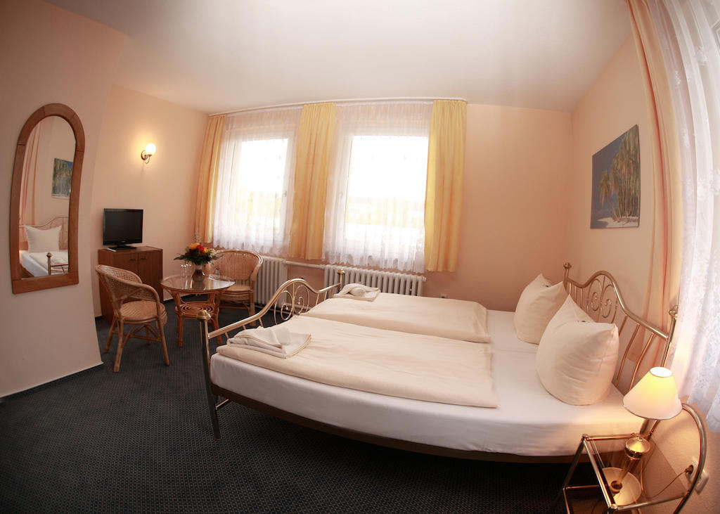 Hotel Bertramshof Wismar Phòng bức ảnh